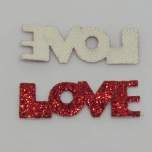 Декоративный элемент на ткани “LOVE” 27x9mm (выбор цвета)