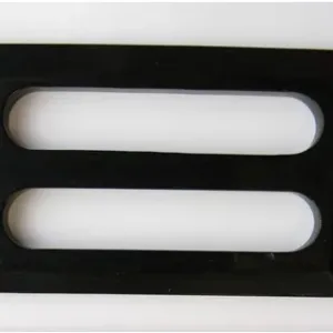 Пряжка пластик 40мм(54×34мм) черный 7812