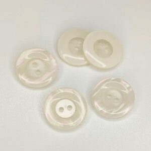 Пуговица арт.3433/с 2-отверстиями цвет: кремовый перламутр, выбор