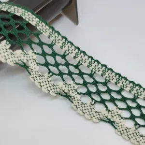 Вязаное кружево, хлопок, ширина 47мм, цвет: молочный и зеленый (50cм)