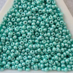 Preciosa №10 цвет: 23630-мятный сатиновый непрозрачный 10г, Чехия