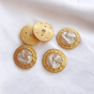 Пуговица арт.601-4031/на ножке цвет: золотой/белый перламутровый, выбор
